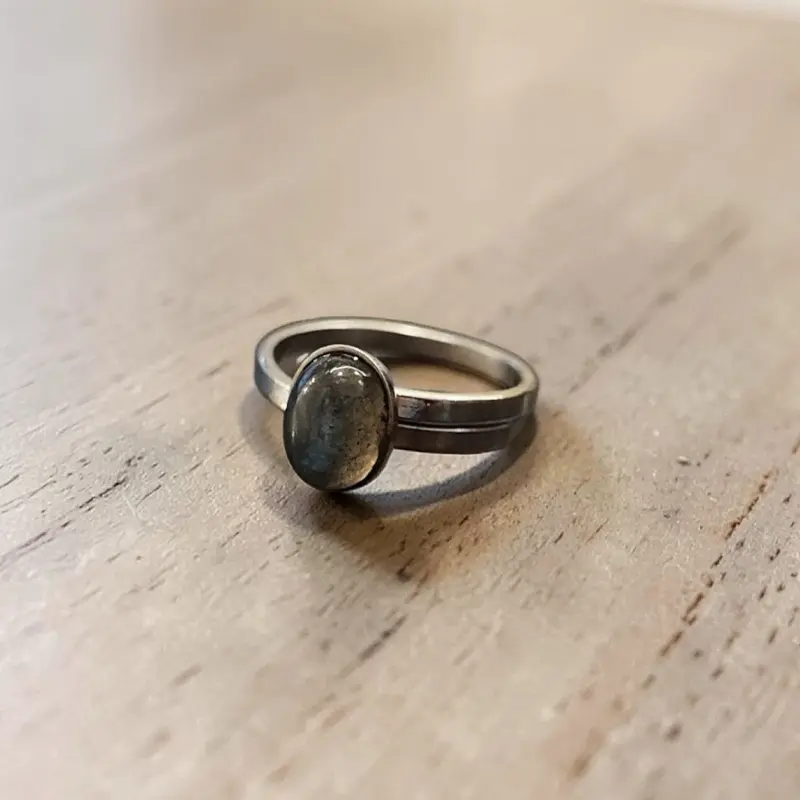 Anillo Gema Labradorita Regulable Alpaca