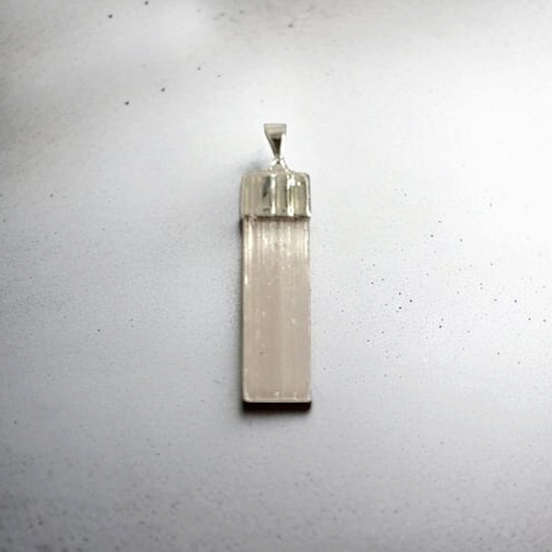 Dije Gema Selenita Barra Larga con Baño