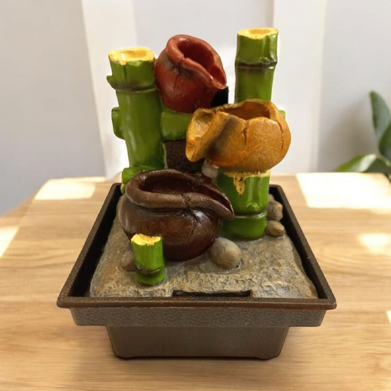 Fuente de Agua con Luz LED Chica N°1