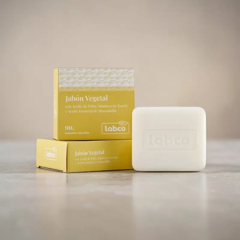 Jabón Vegetal con Aceite de Palta, Manteca de Karité y Aceite Esencial de Manzanilla 90gr, Labco