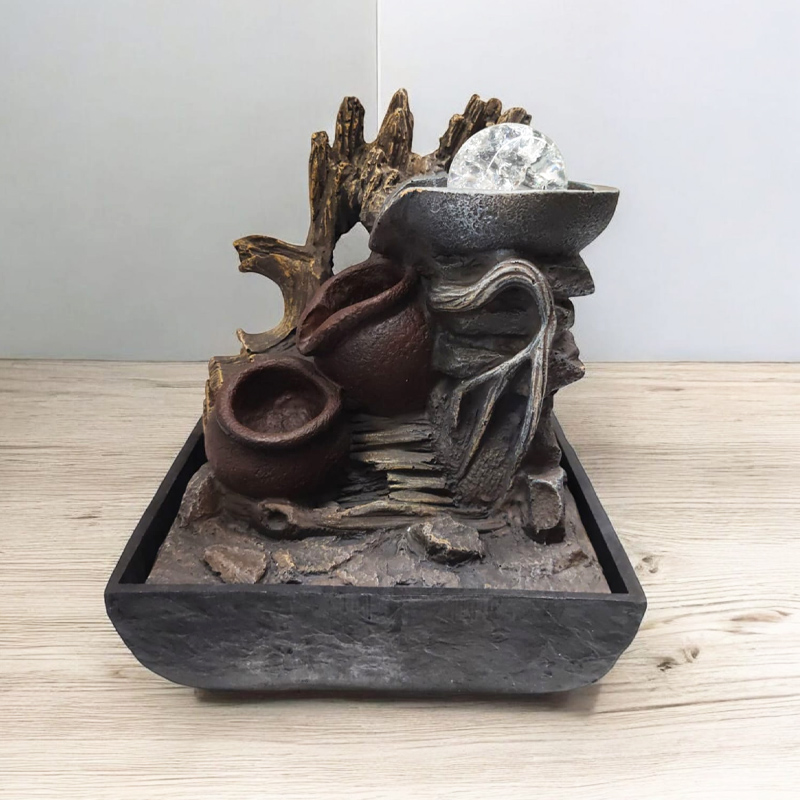 Fuente de Agua con Luz LED Mediana N°23