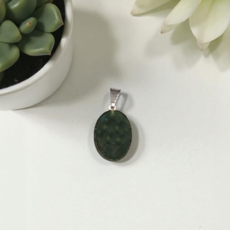 Dije Gema Cuarzo Verde Oval