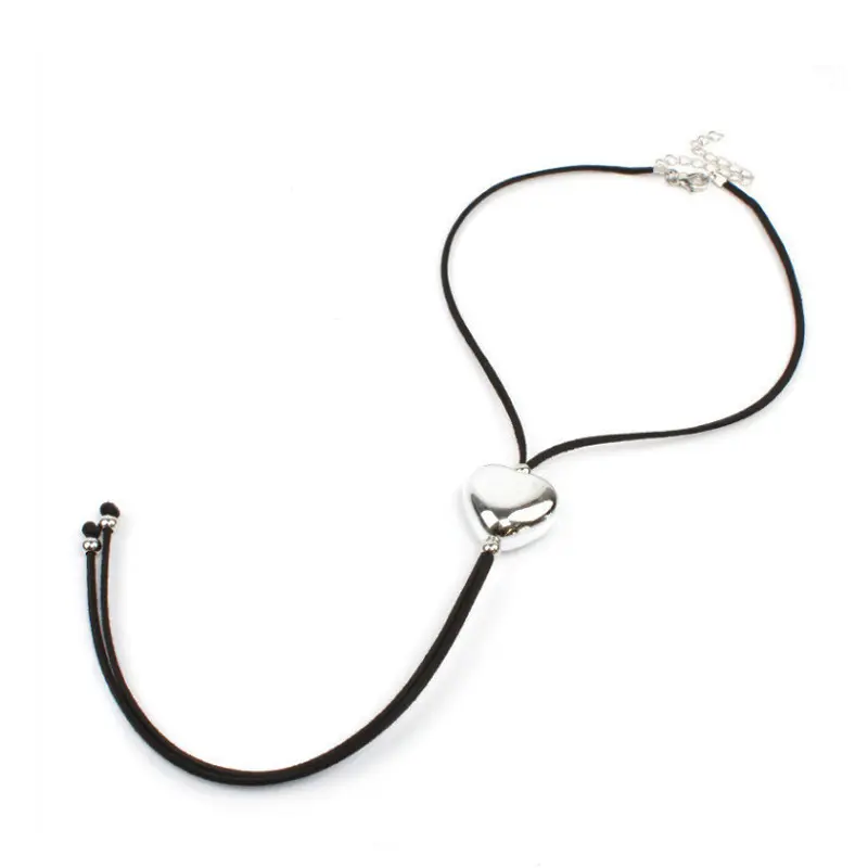 Collar Corbatero de Gamuza Heart