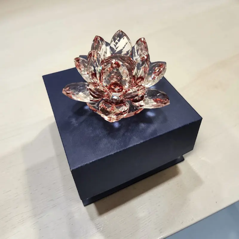 Flor de Loto Vidrio Color Roja Mediana 9cm en Caja 