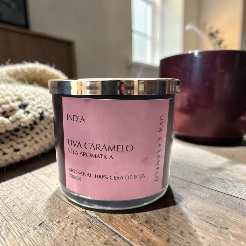 Vela Cera de Soja Aromantica India Uva Caramelo 700gr