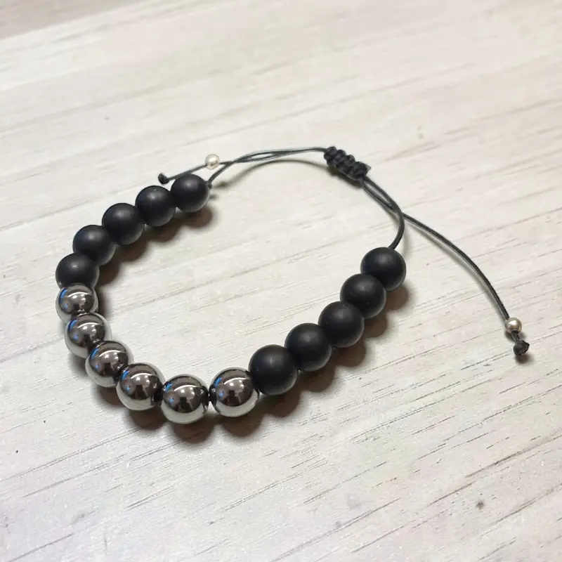 Pulsera Gema Hilo Hematite y Negro Mate 