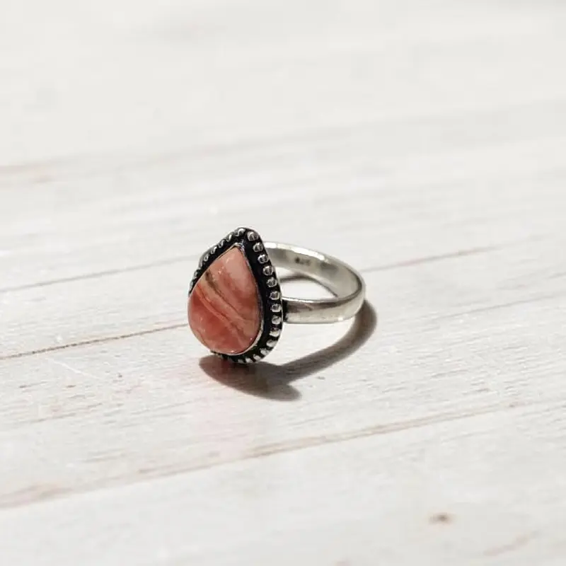 Anillo Gema Rodocrosita Gota Alpaca con Baño de Plata