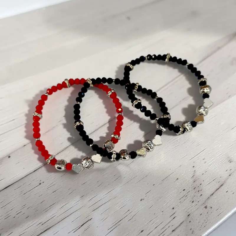 Pulsera Elastica con Dijes Budas y Corazones Colores Surtidos 