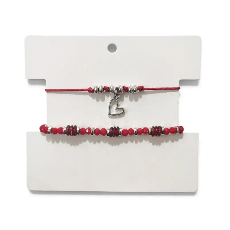 Set Pulseras Hilo y Elastica Tonos Rojos con Dijes Plateados