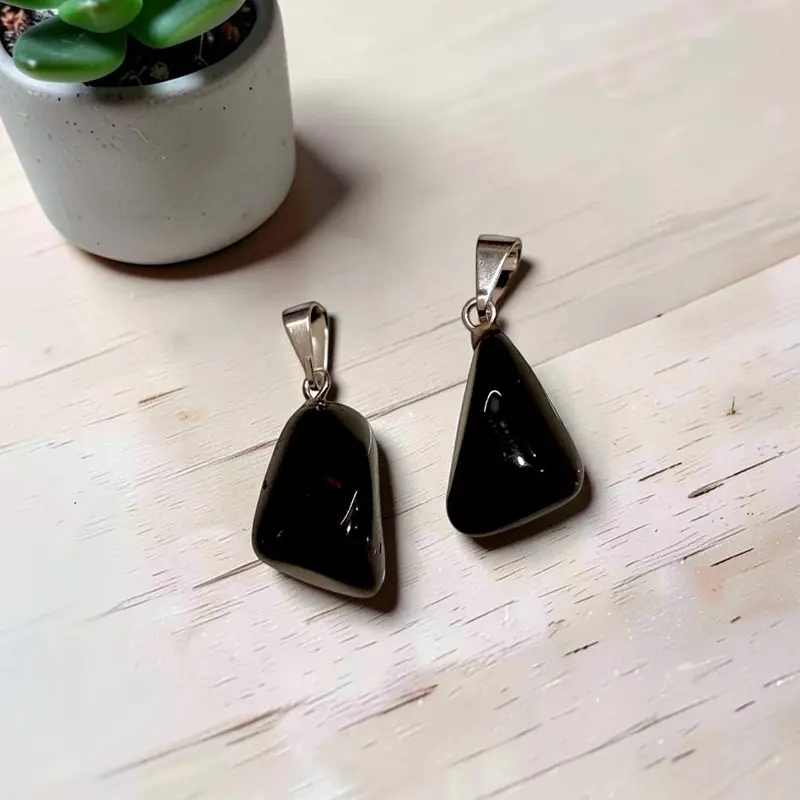 Dije Gema Obsidiana Negra Rolada Clavada
