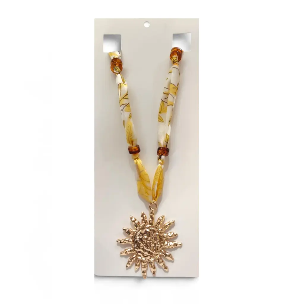 Collar Seda Amarillo con Sol Dorado