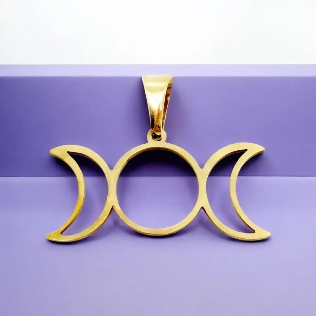 Dije Luna Dorado N°22