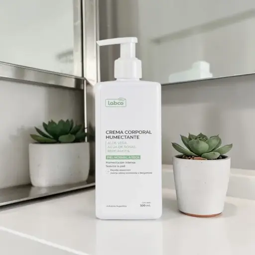 Crema Corporal Humectante Aloe Vera y Agua de Rosas con Aceite Esencial de Bergamota 300ml, Labco