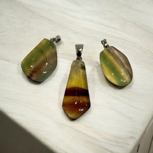 Dije Gema Fluorita Arcoiris Rolada Clavado