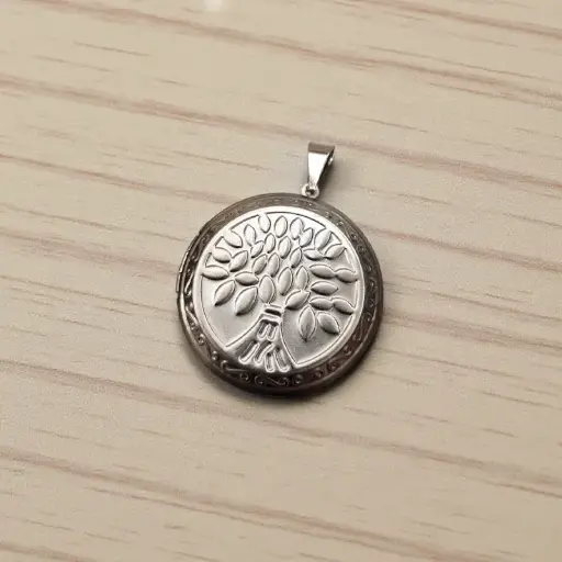 Dije Relicario Arbol