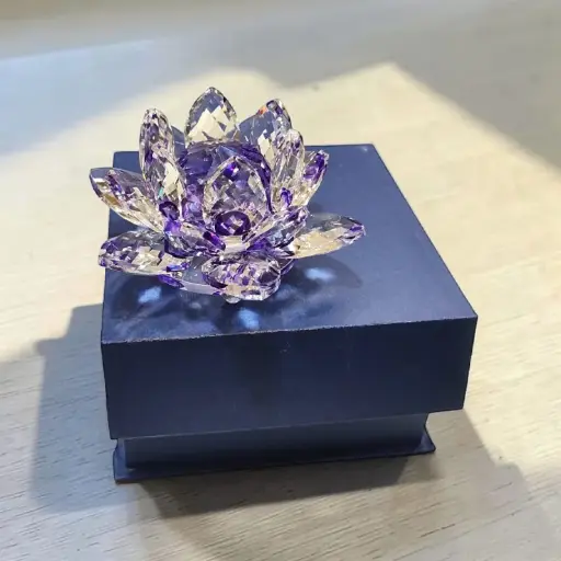 Flor de Loto Vidrio Color Violeta Grande 11cm en Caja
