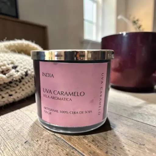 Vela Cera de Soja Aromantica India Uva Caramelo 700gr