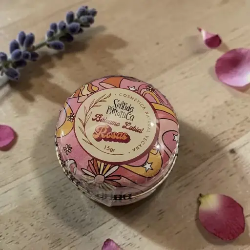 Bálsamo Labial en Lata Rosas, Sentida Botánica