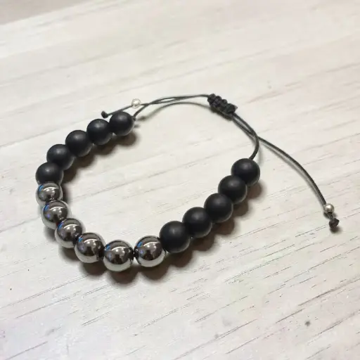 Pulsera Gema Hilo Hematite y Negro Mate 