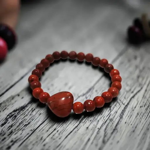 Pulsera Gema Elastica Jaspe Rojo con Corazon 