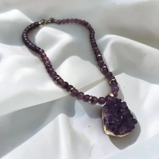 Collar Gema Amatista con Drusa