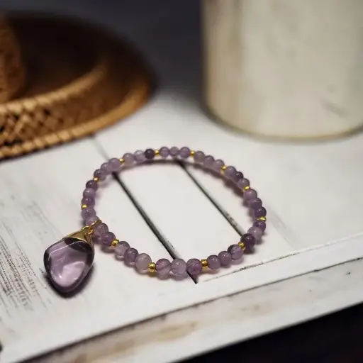 Pulsera Gema Elastica Amatista con Dije 