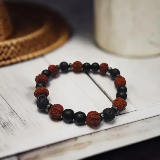 Pulsera Gema Elastica Onix Mate, Hematite, Piedra Volcanica y Rudraksha