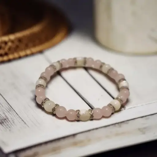 Pulsera Gema Elastica Cuarzo Rosa y Nacar