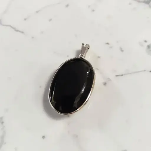 Dije Gema Obsidiana Negra Medallon con Virola